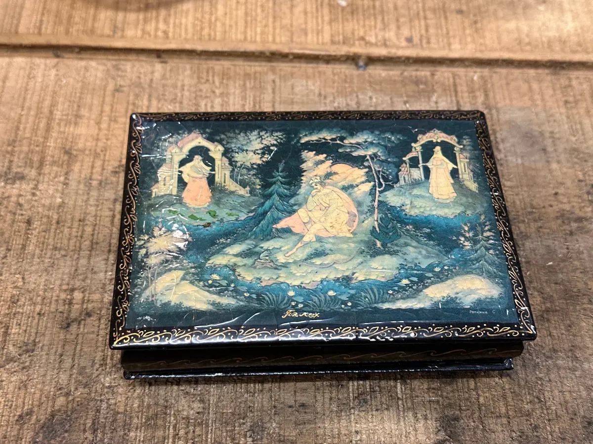 Medium Russian Box As Found 1
