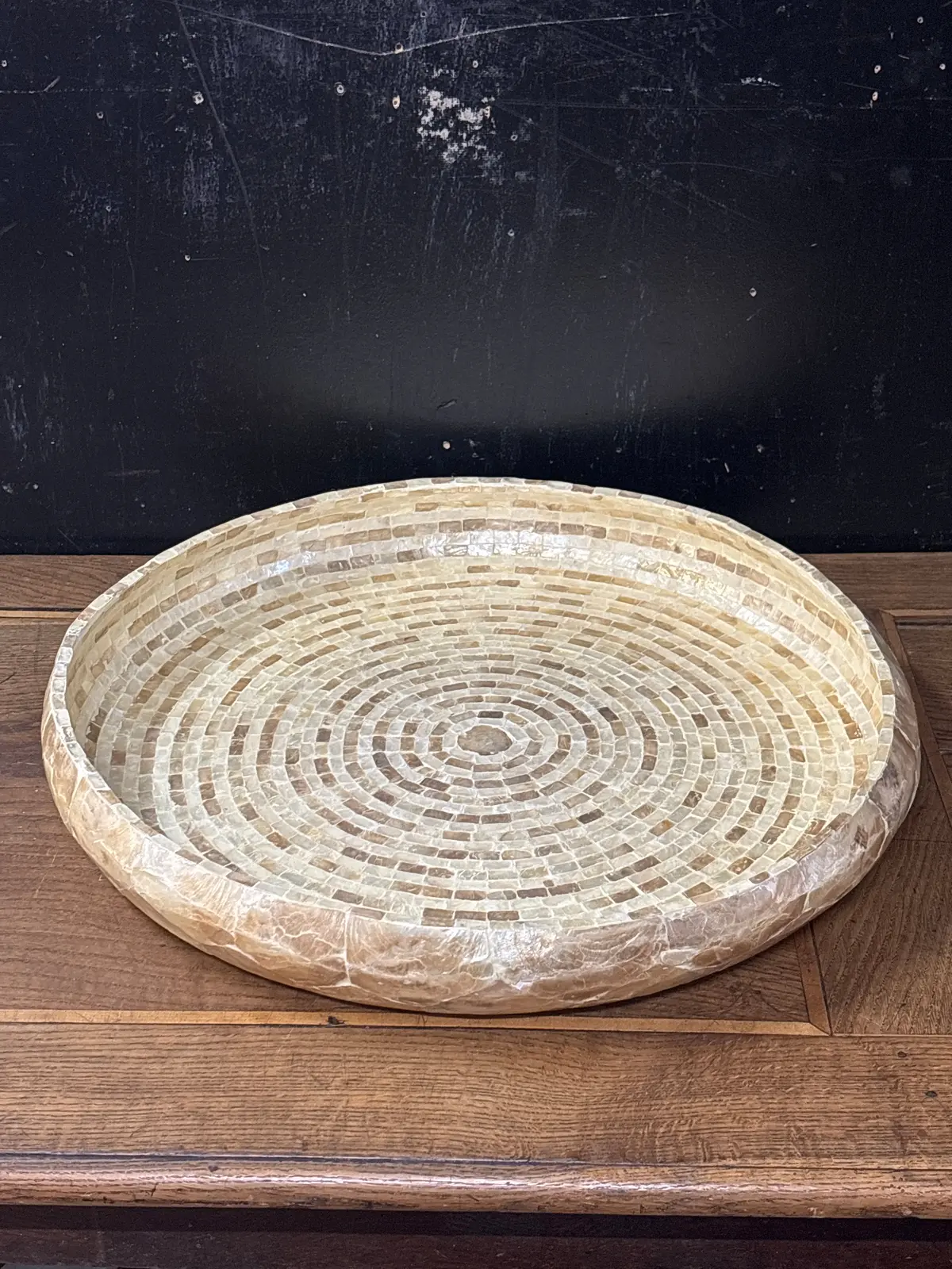 Large Round Tray With Shell Inlay 1