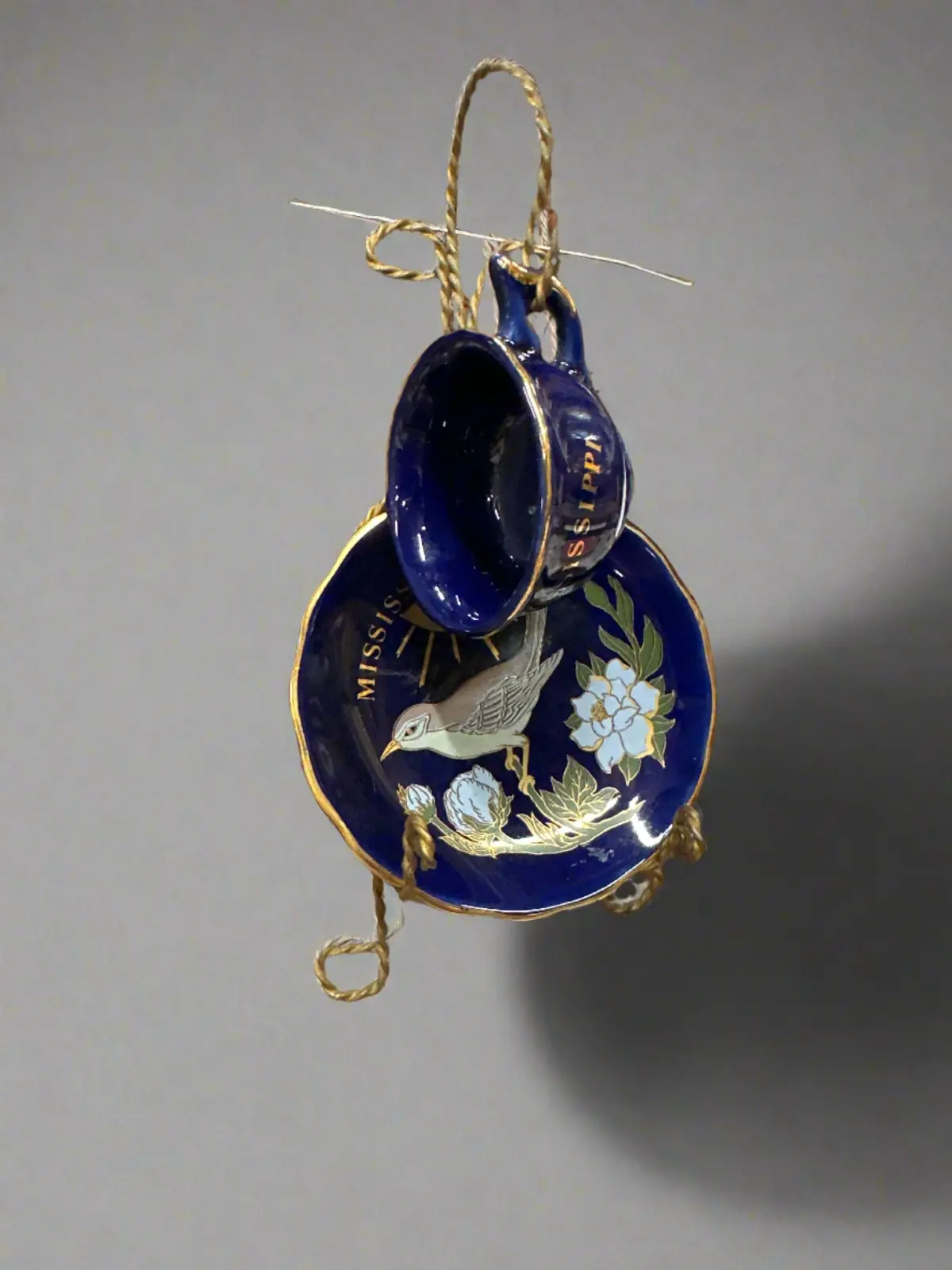 Porcelain Cobalt Mississippi Tea Cup And Saucer On Stand 1