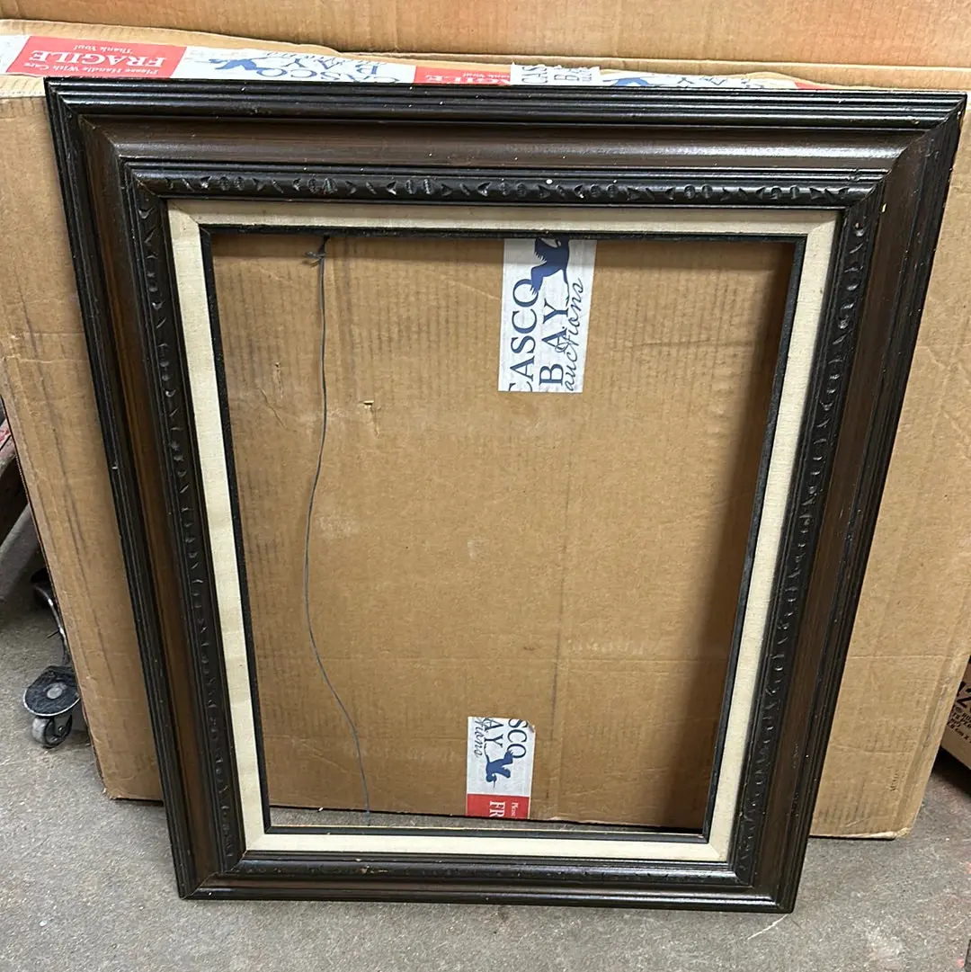 Brown Frame With Linen Filet 1