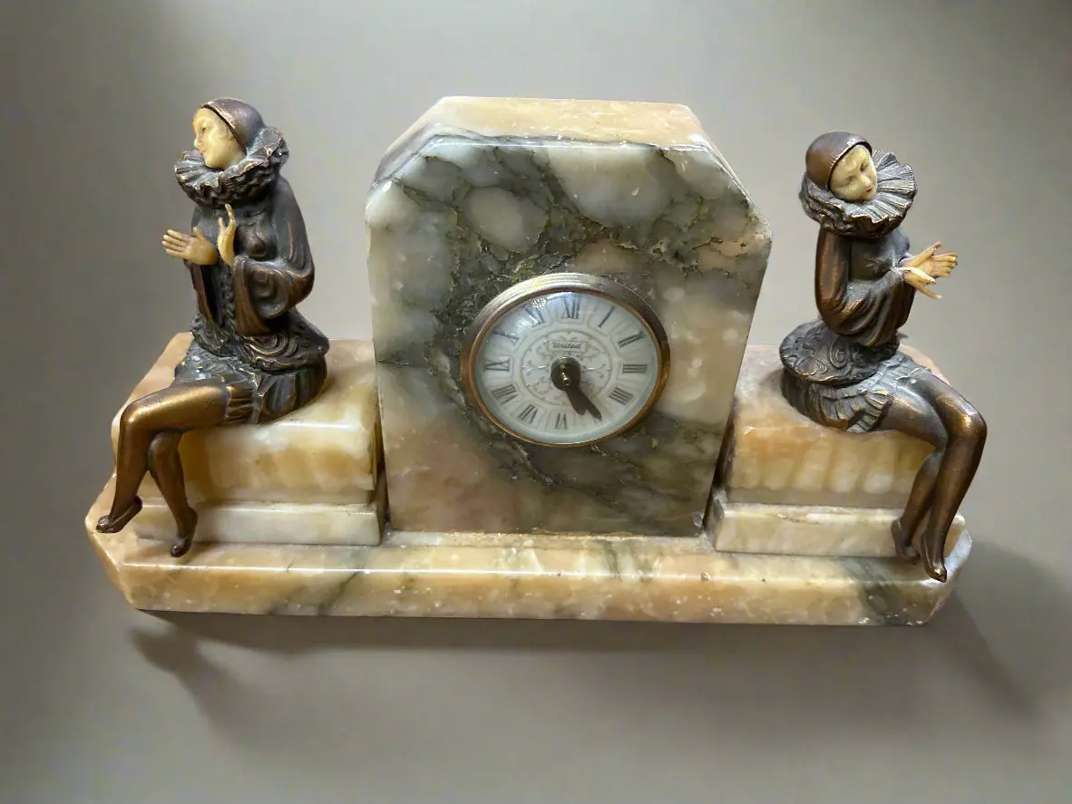 Art Deco Clock Has A Short 1