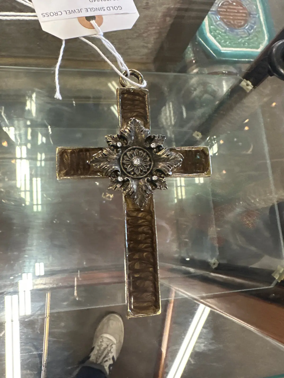 Gold Single Jewel Cross 1