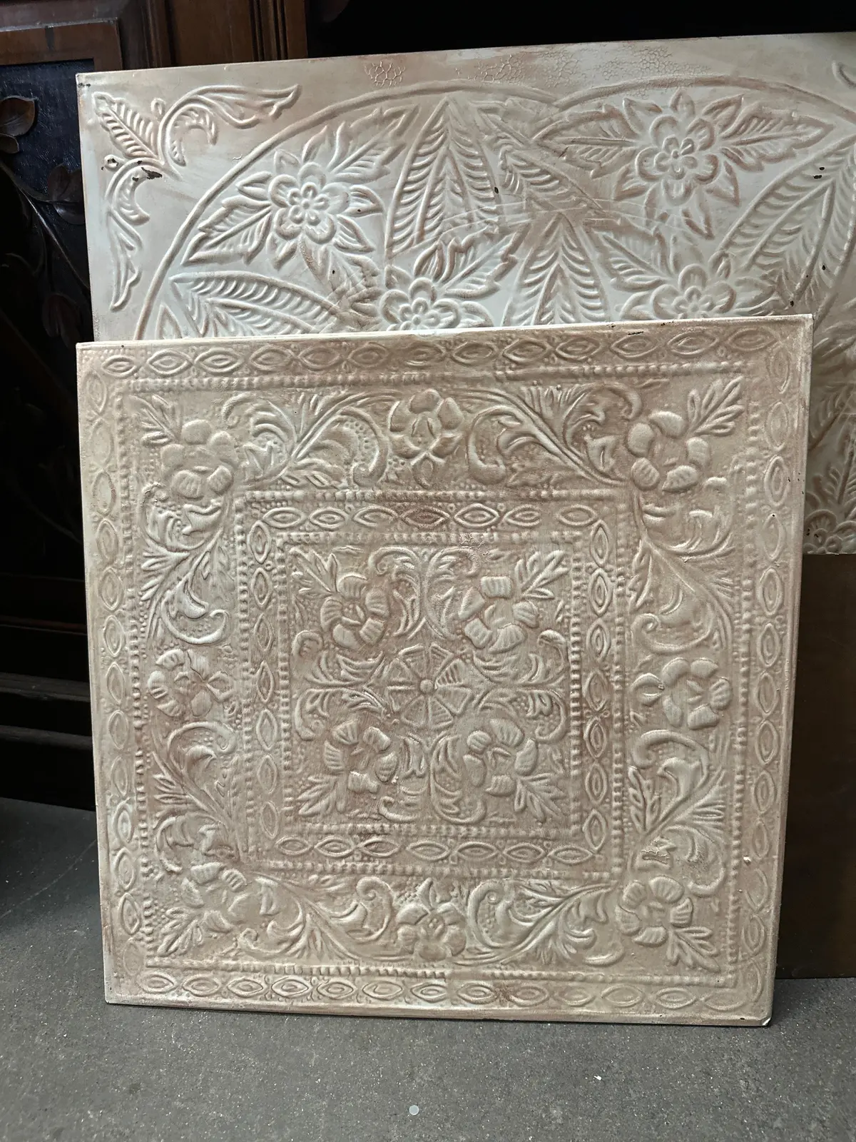 Metal White Wall Decor 1