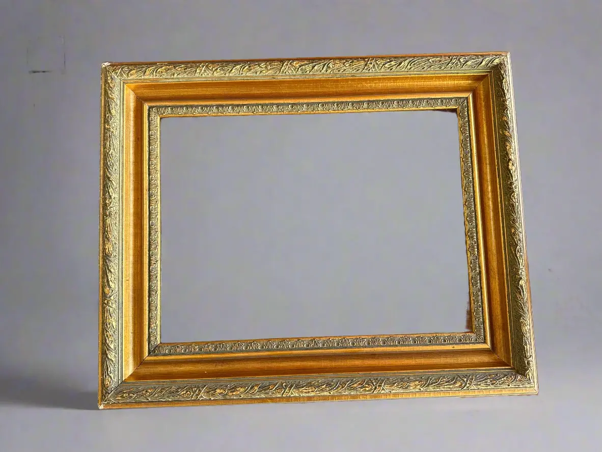 Small Faux Gold Leave Frame With Laureling 1