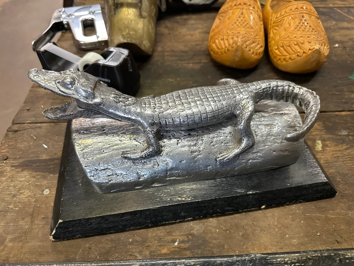 Aluminum Crocodile 1