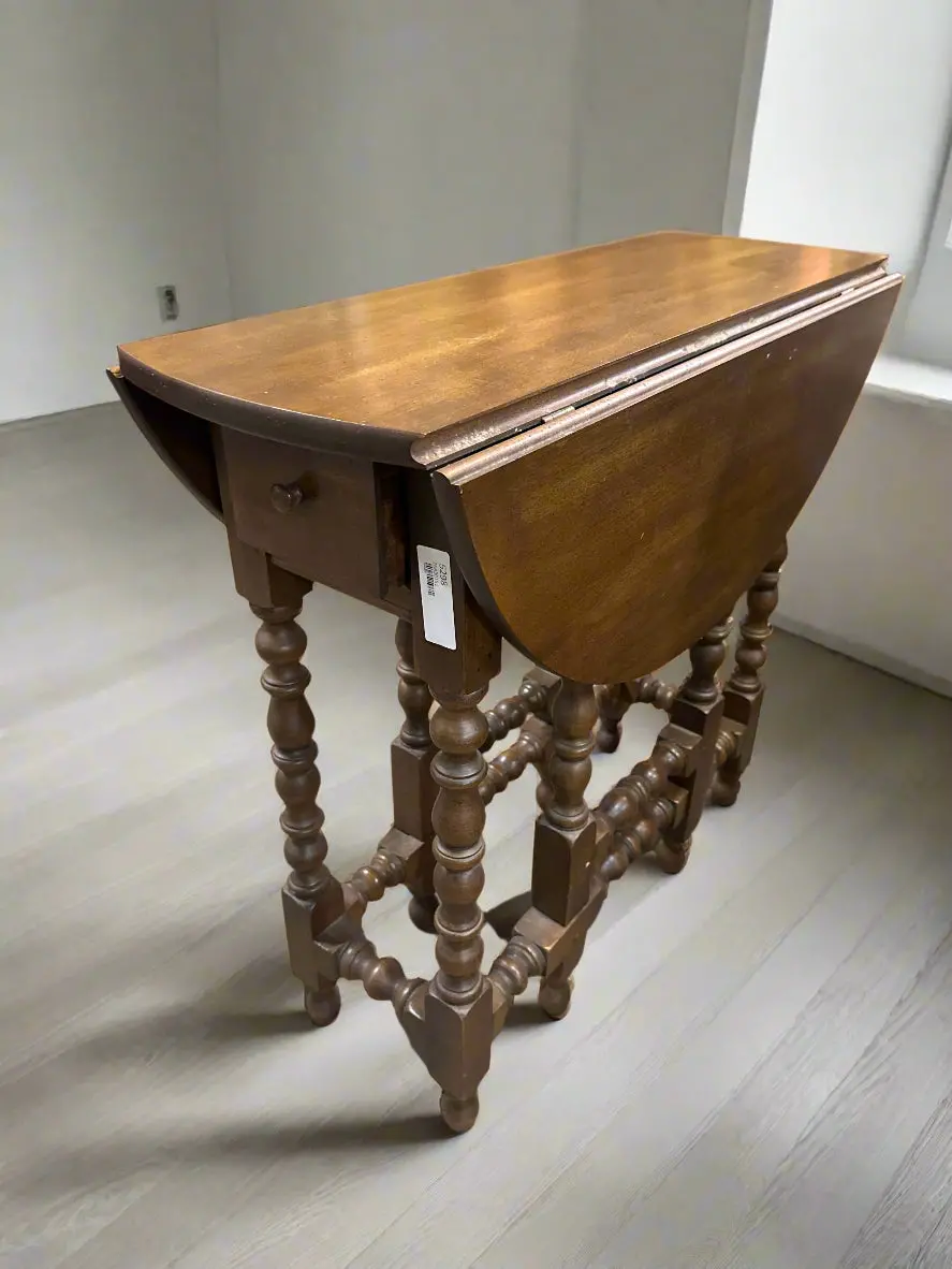 Turn Leg Drop Leaf Table 1