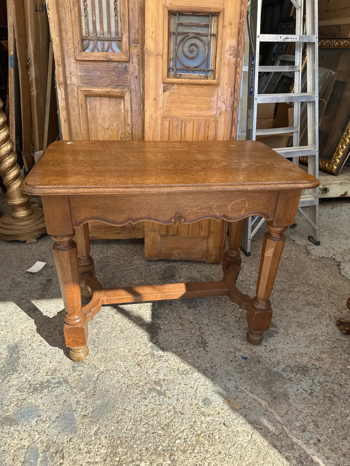 Small Tapered Leg Octagon Oak Table 1