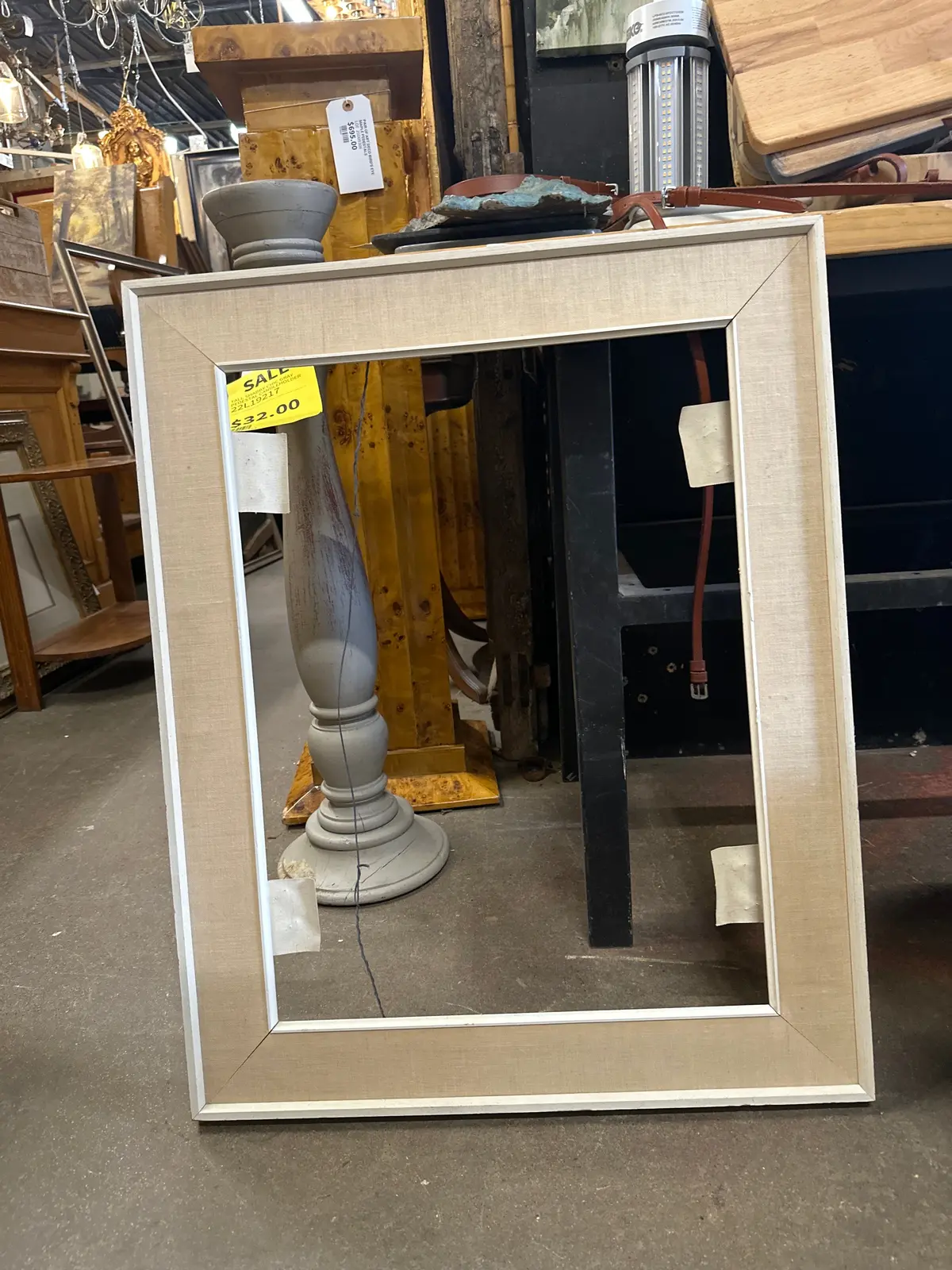 White Linen Lined Frame 1
