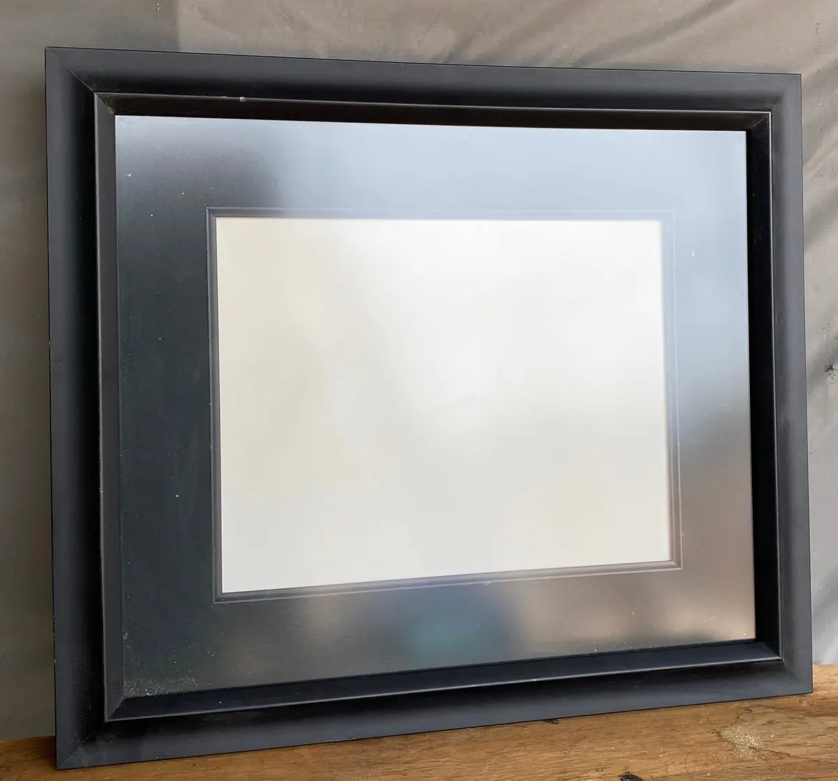 Small Concave Black Frame 1