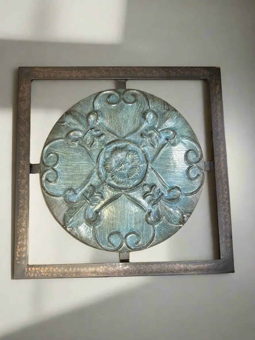 Tin Fluer Di Lis Decor 1