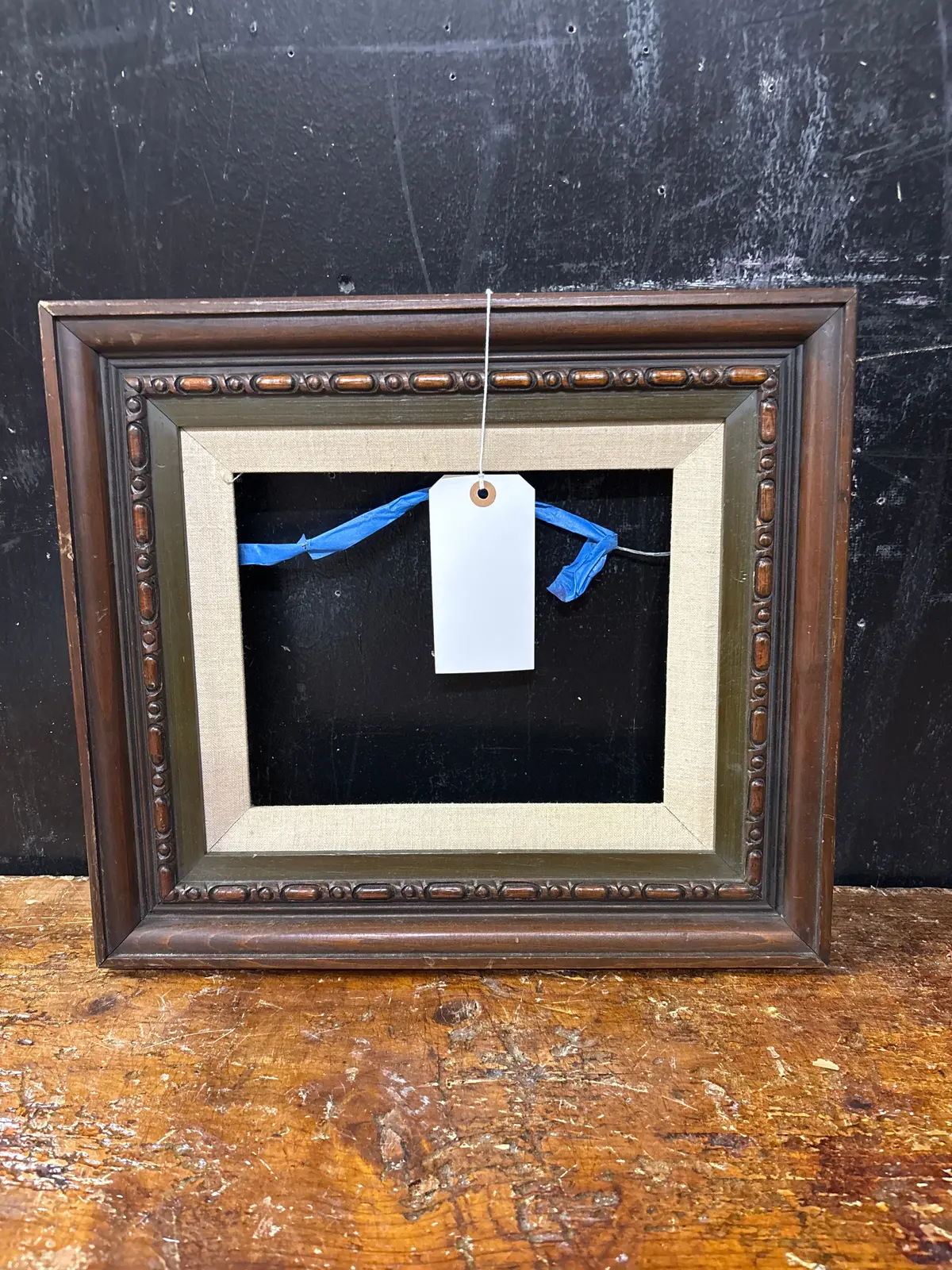Small Brown And Green Frame With Linen Filet 1