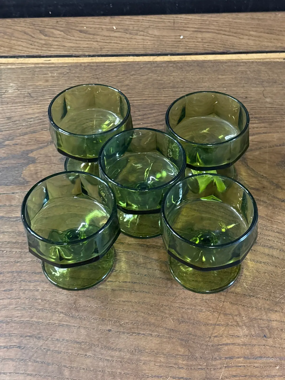 Set Of 5 Vintage Green Stemmed Coupes 1