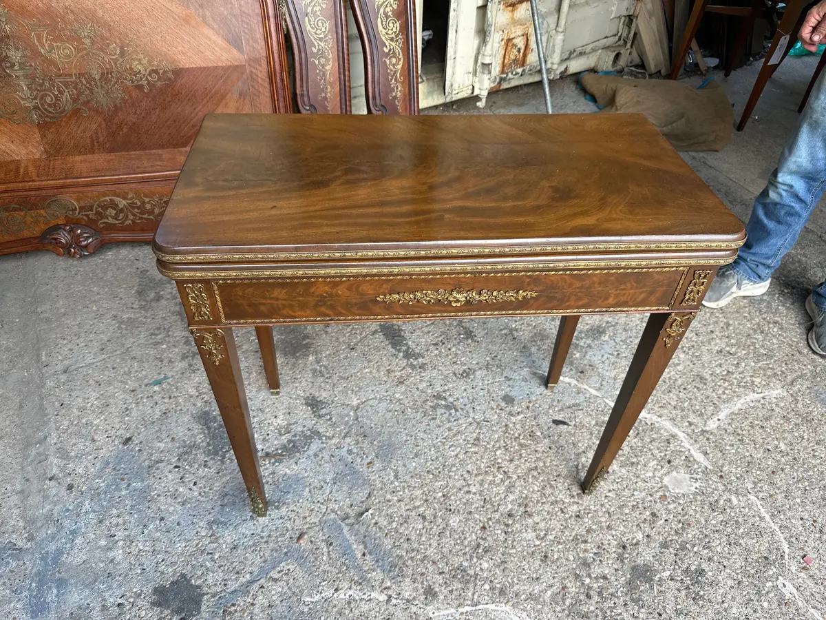 Louis Xvi Walnut Flip Top Console 1