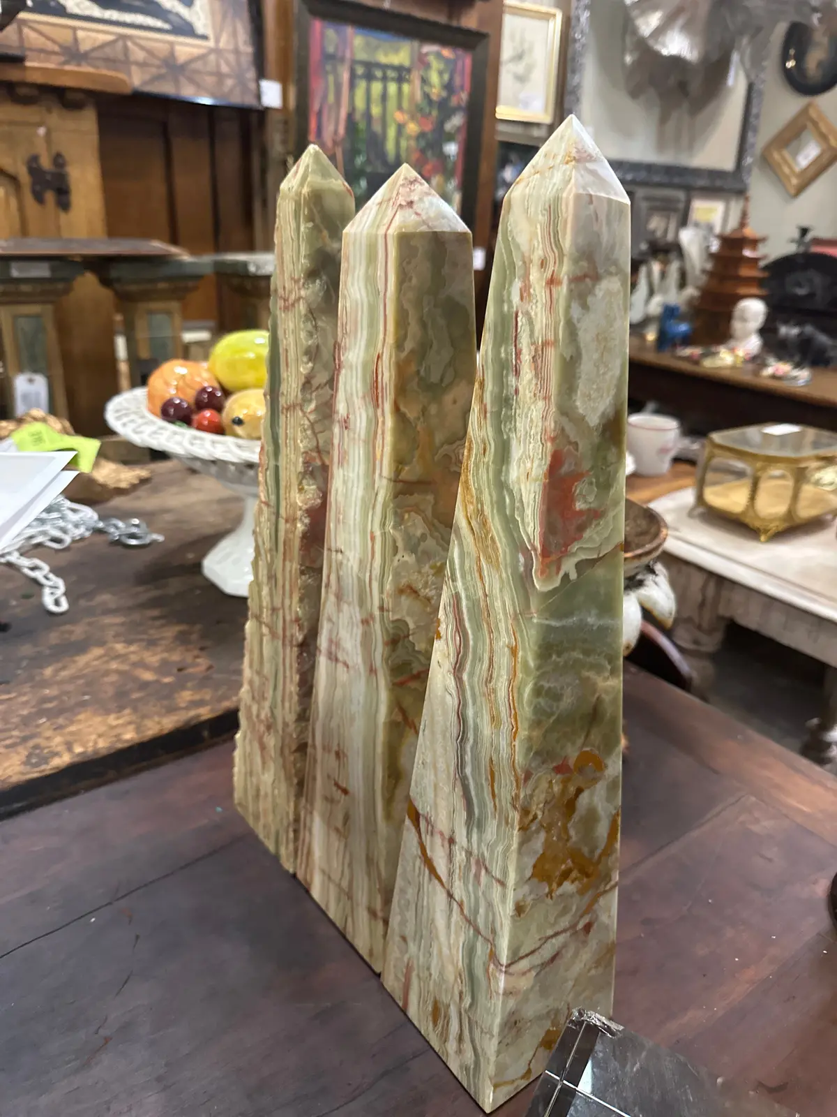 Set Of 3 Onyx Obelisks With Riser 1