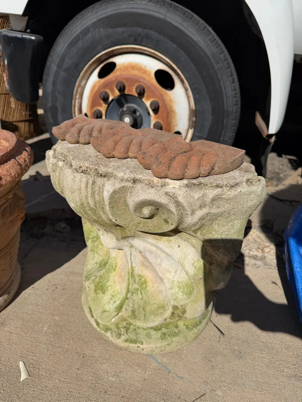 Antique Concrete Shell Base 1