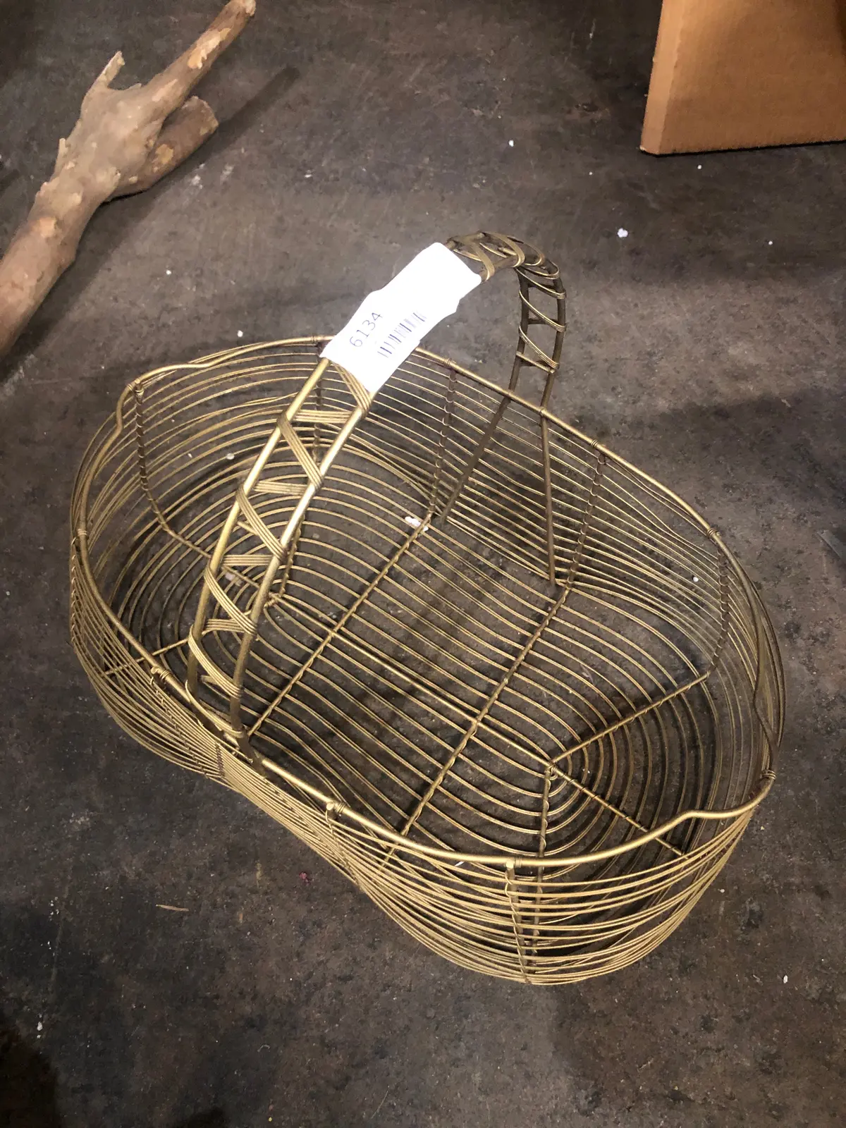 Gold Wire Picnic Basket 1