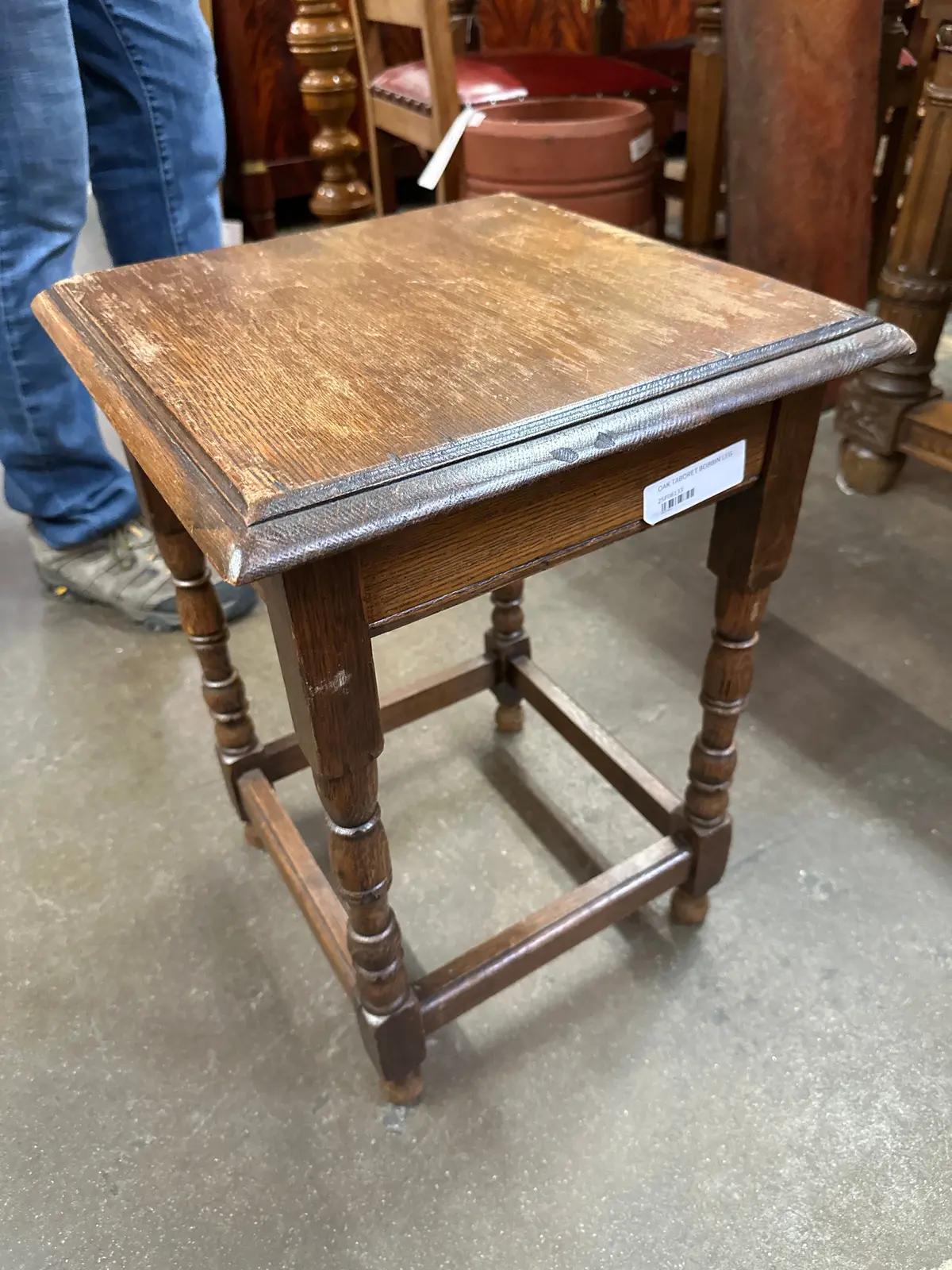 Oak Taboret Bobbin Leg 1