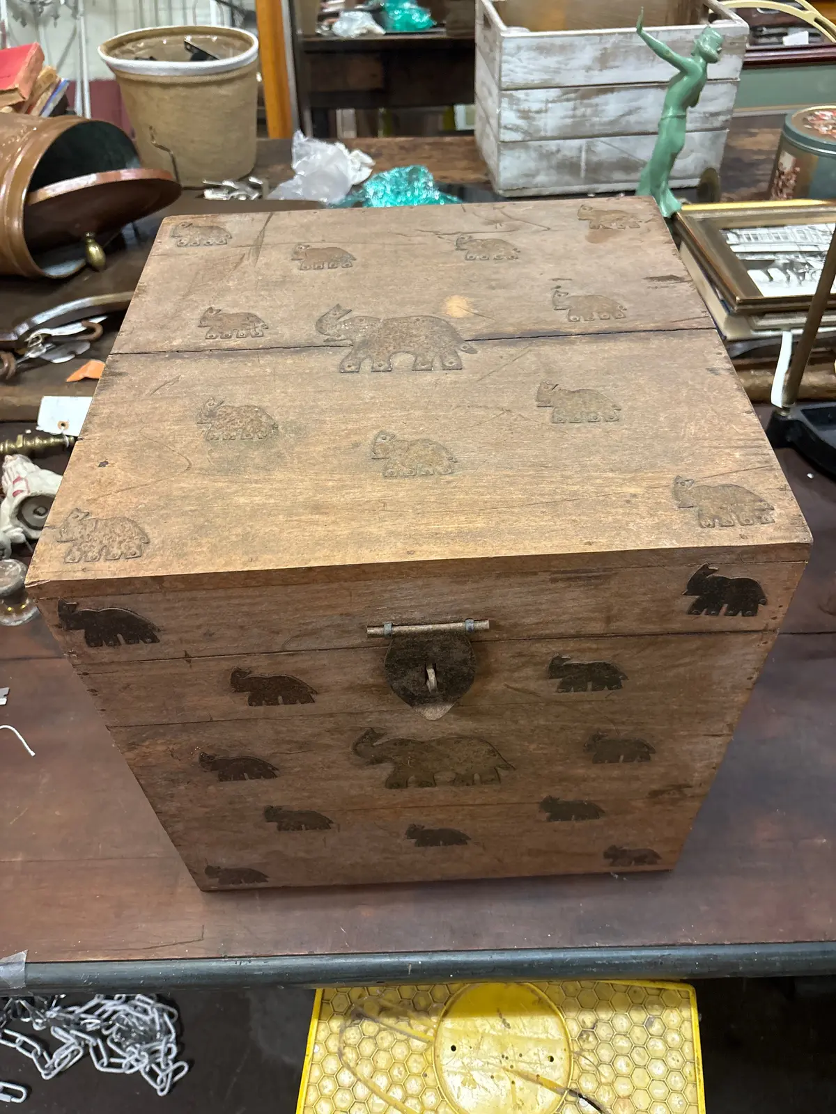 Elephant Decorated Storage Box 1