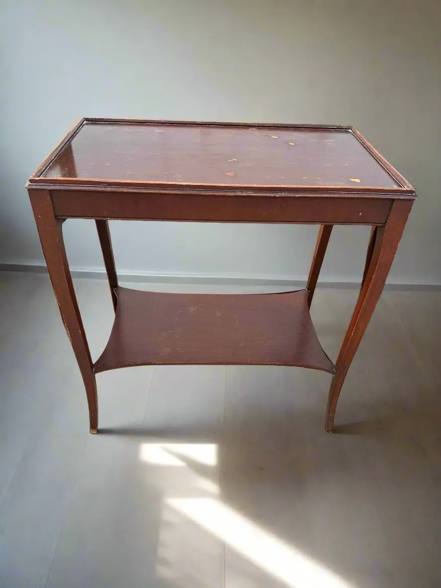 Federal Style Mahogany Side Table 1