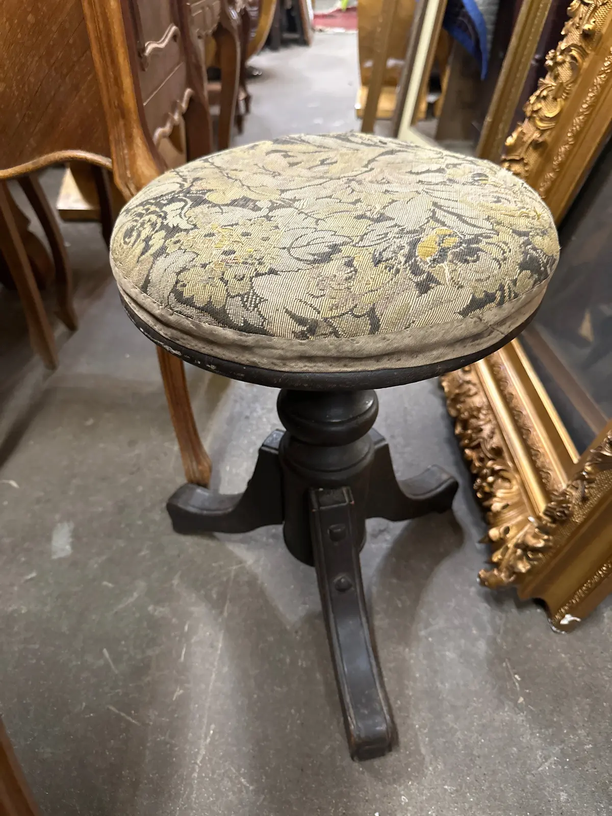 Round 19Th Century Upholstered Stool 1