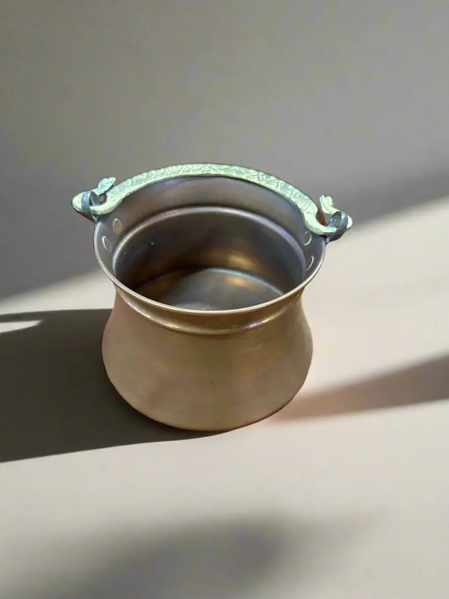 Small Copper Pot With Handle 1