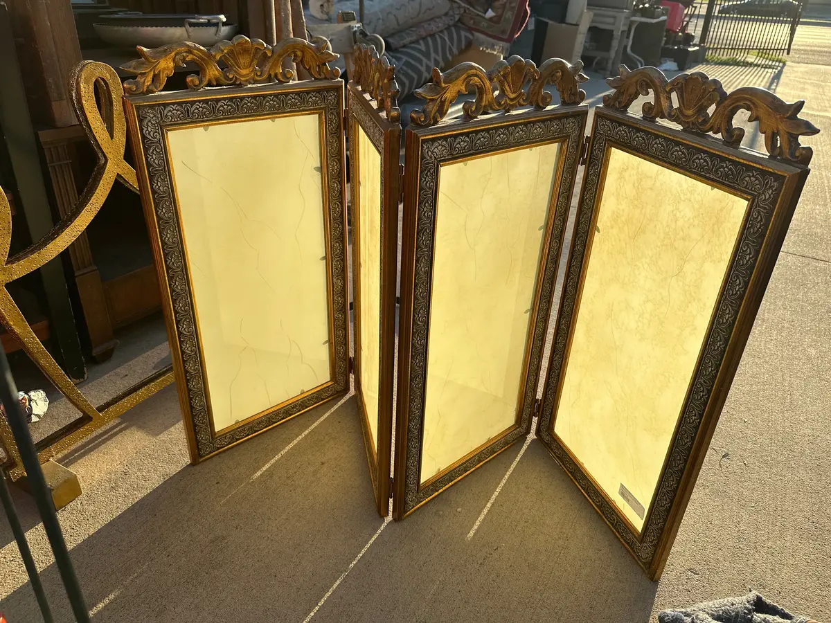 Neiman Marcus As Is  Gilt And Frosted Glass Screen 1
