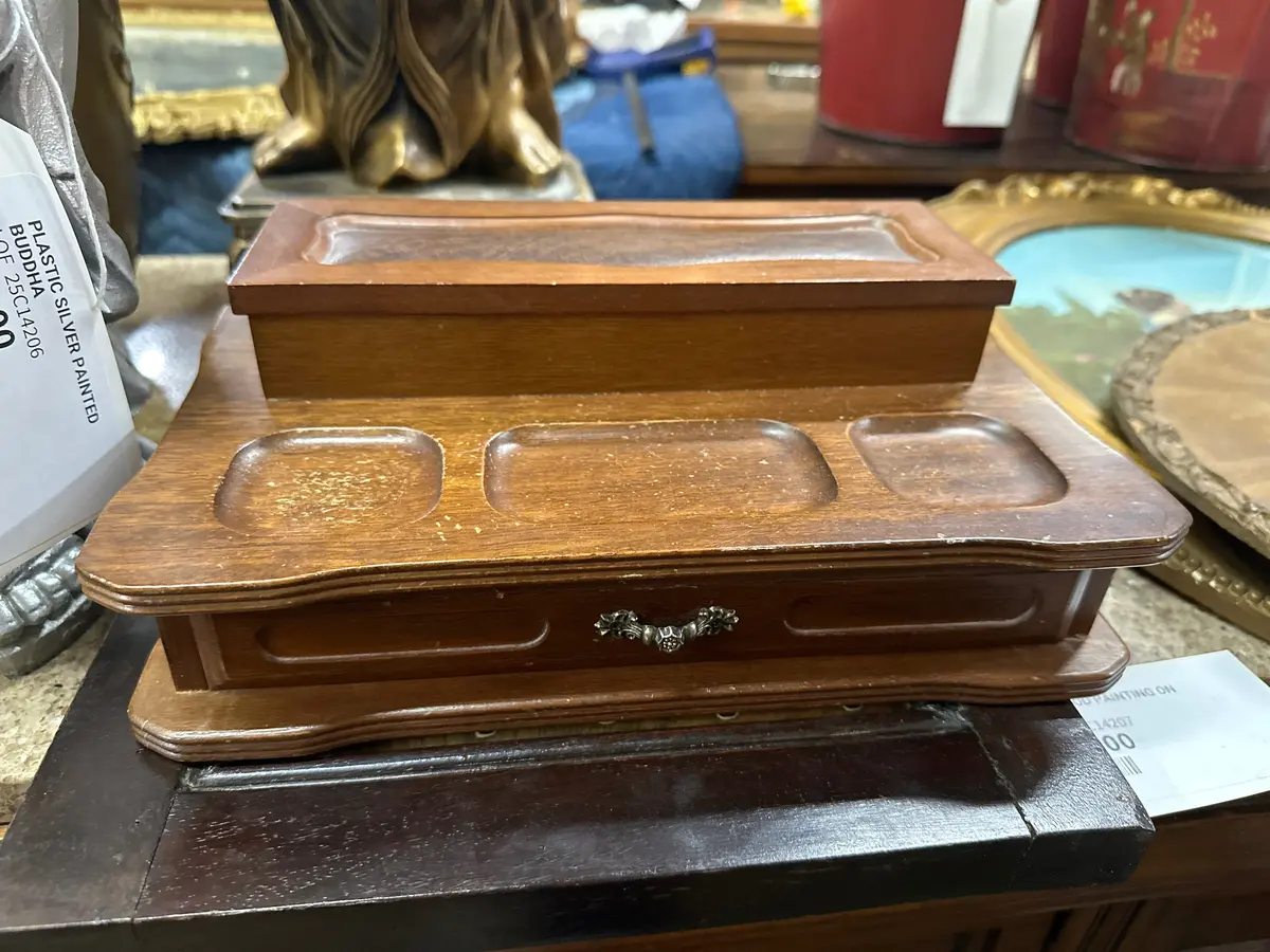 Jewelry Organizer Vintage 1
