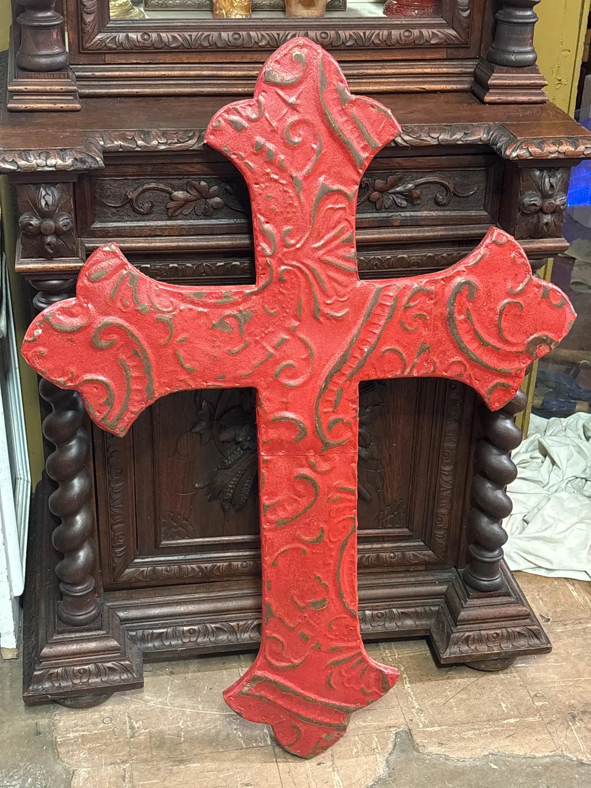 Large Tin Red Cross 1