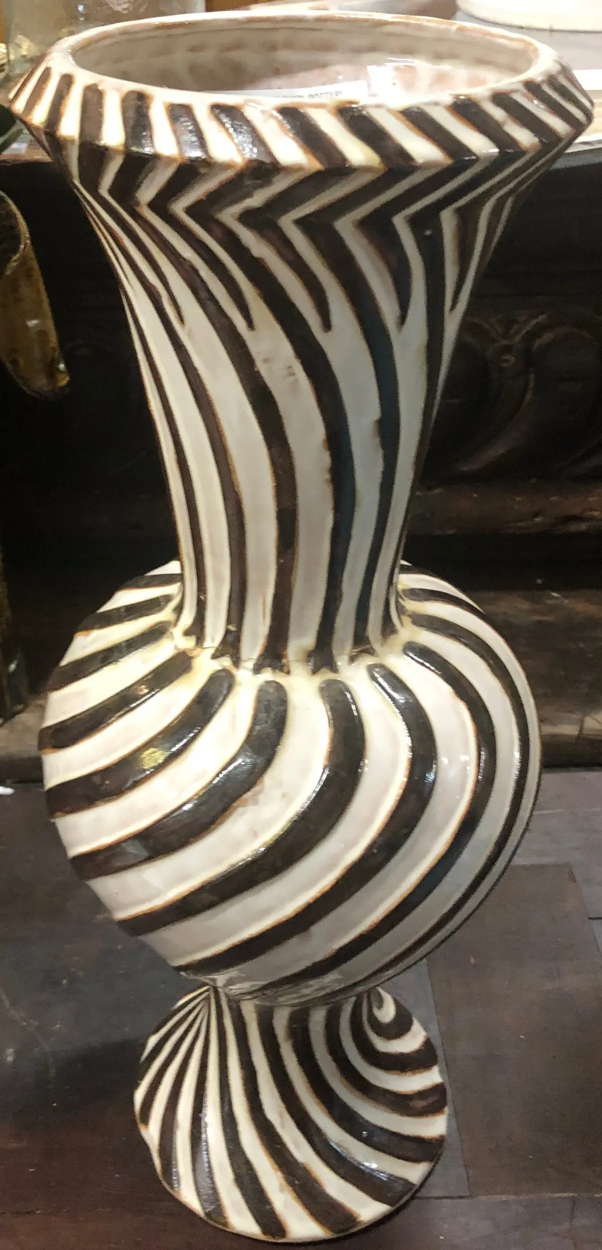 Global Views Swirl Pottery Black And White Vase 1