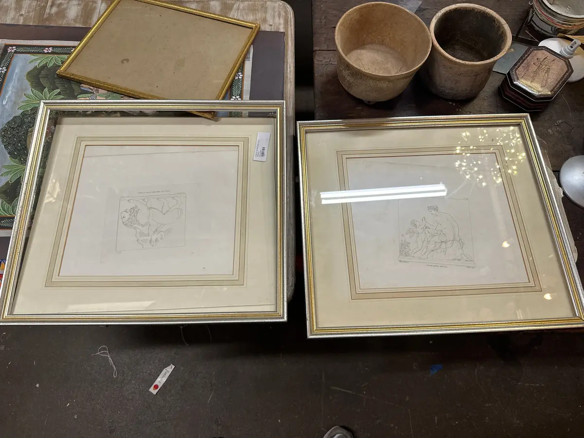 Pair Of Silver And Gold Frames With Prints Of Colonial Buildings 1