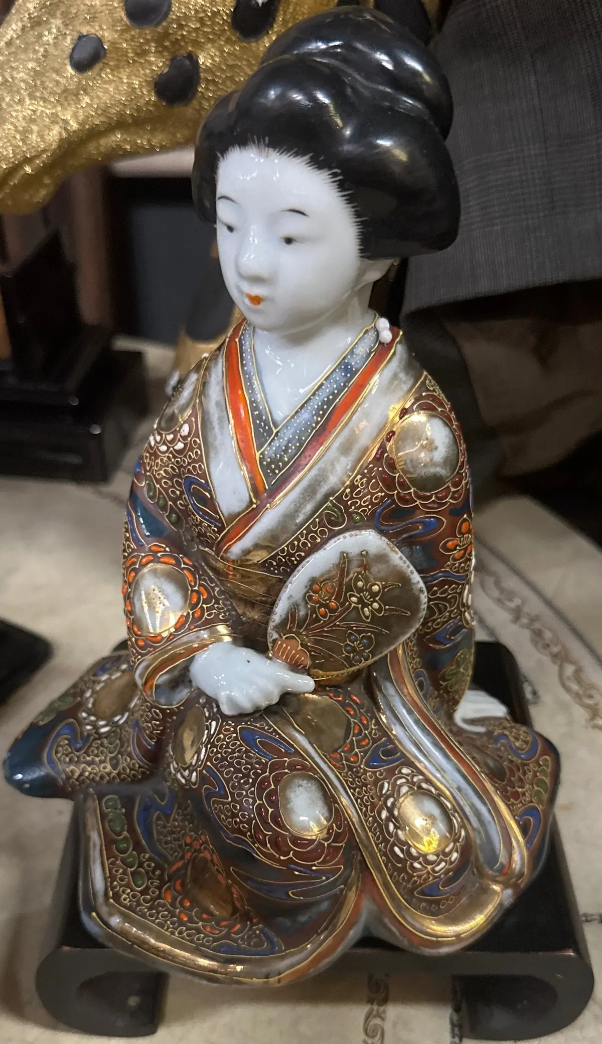 Medium Satsuma Lady On Black Base 1
