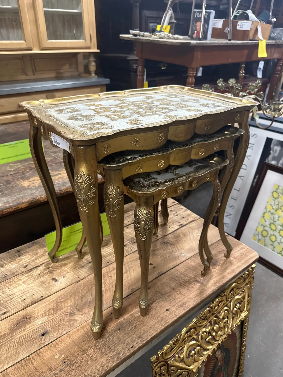 Set Of Florentine Nesting Tables 1