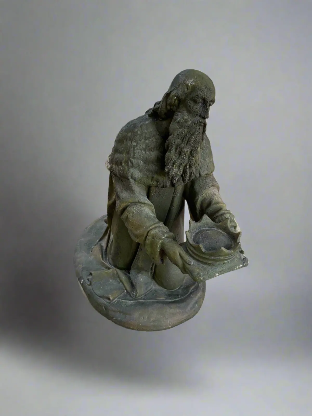 Resin Kneeling Figure 1