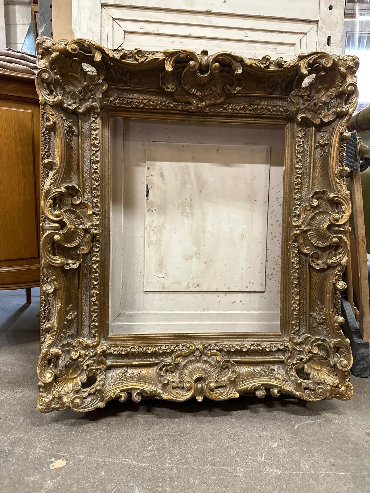 Thick Ornate Compsition Frame 1