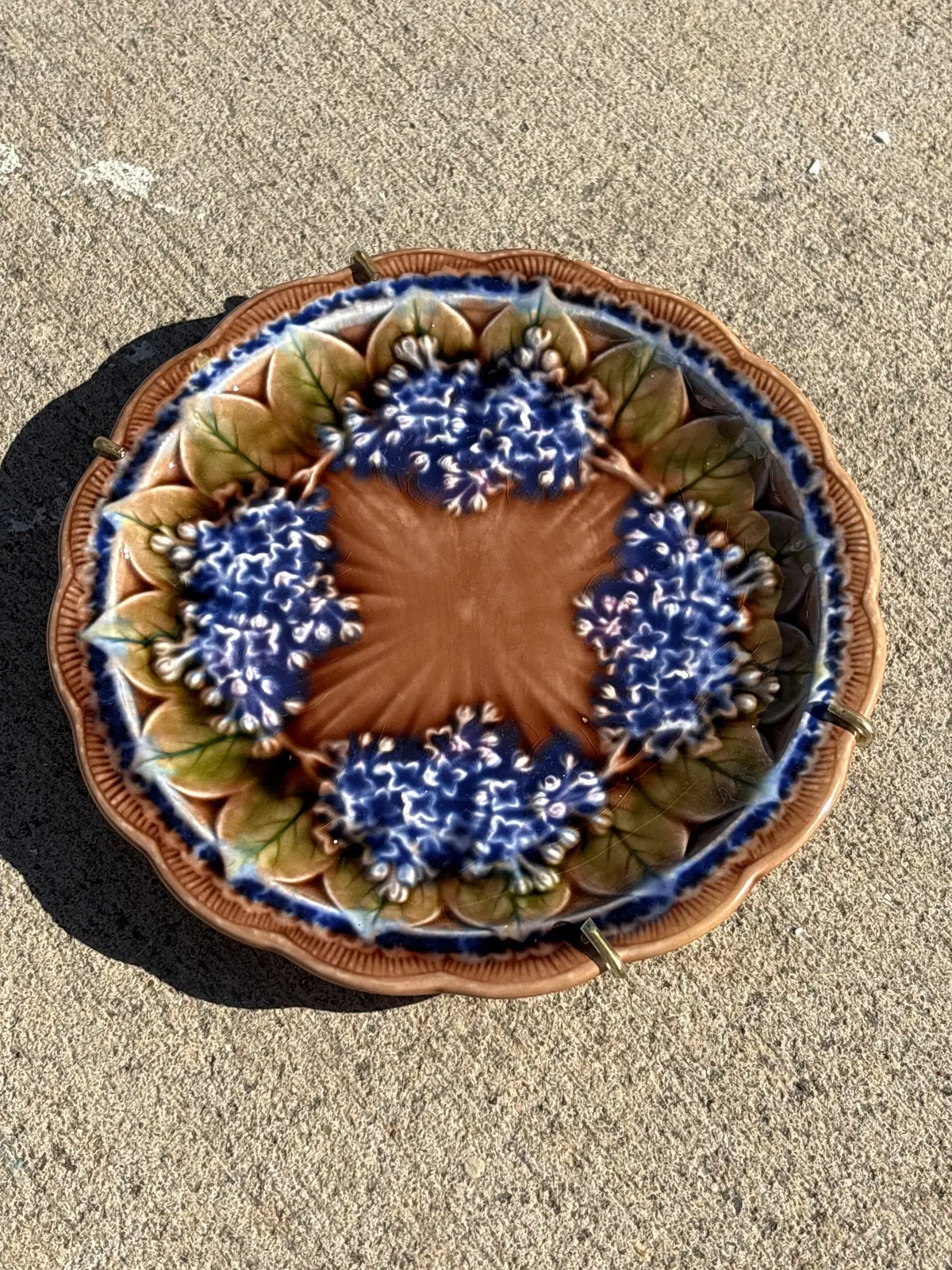 Small Round Brown Majolica Plate With Blue Flowers 1