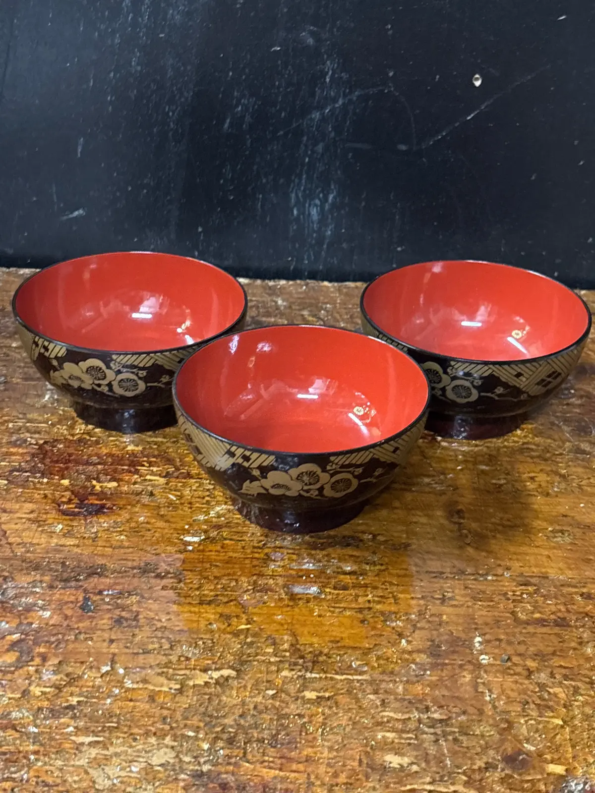 Set Of 3 Red And Black Rice Bowls 1