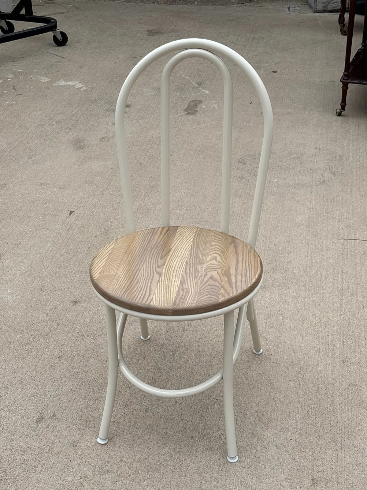 White Metal Loop Back Chair With Wood Seat 1