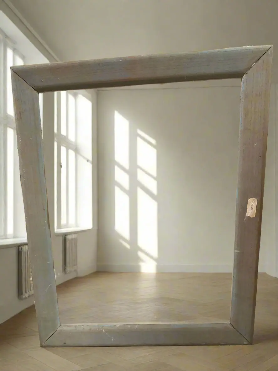 Thin Ghrey Wood Frame 1