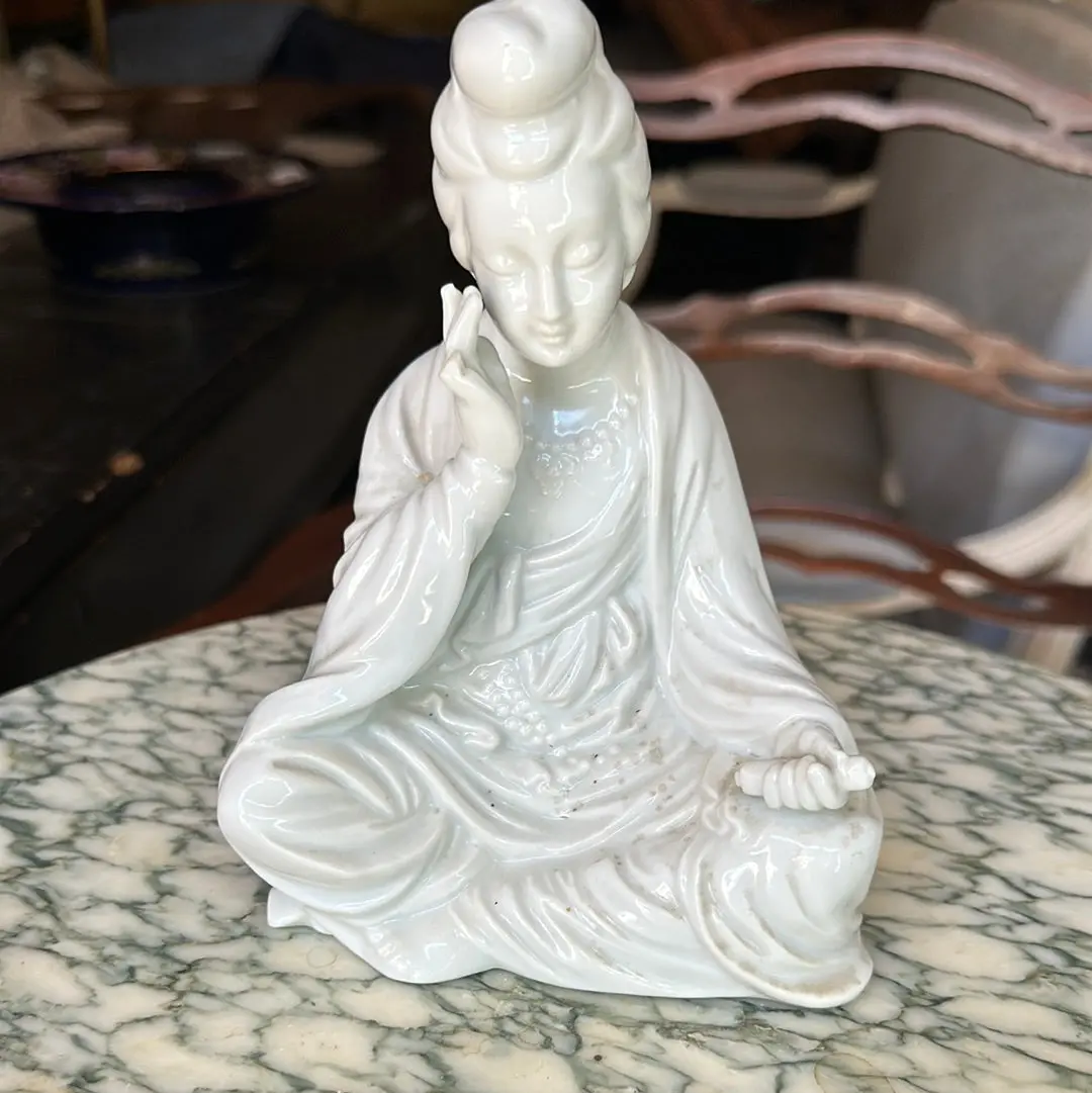Blanc De Chin Sitting Woman 1
