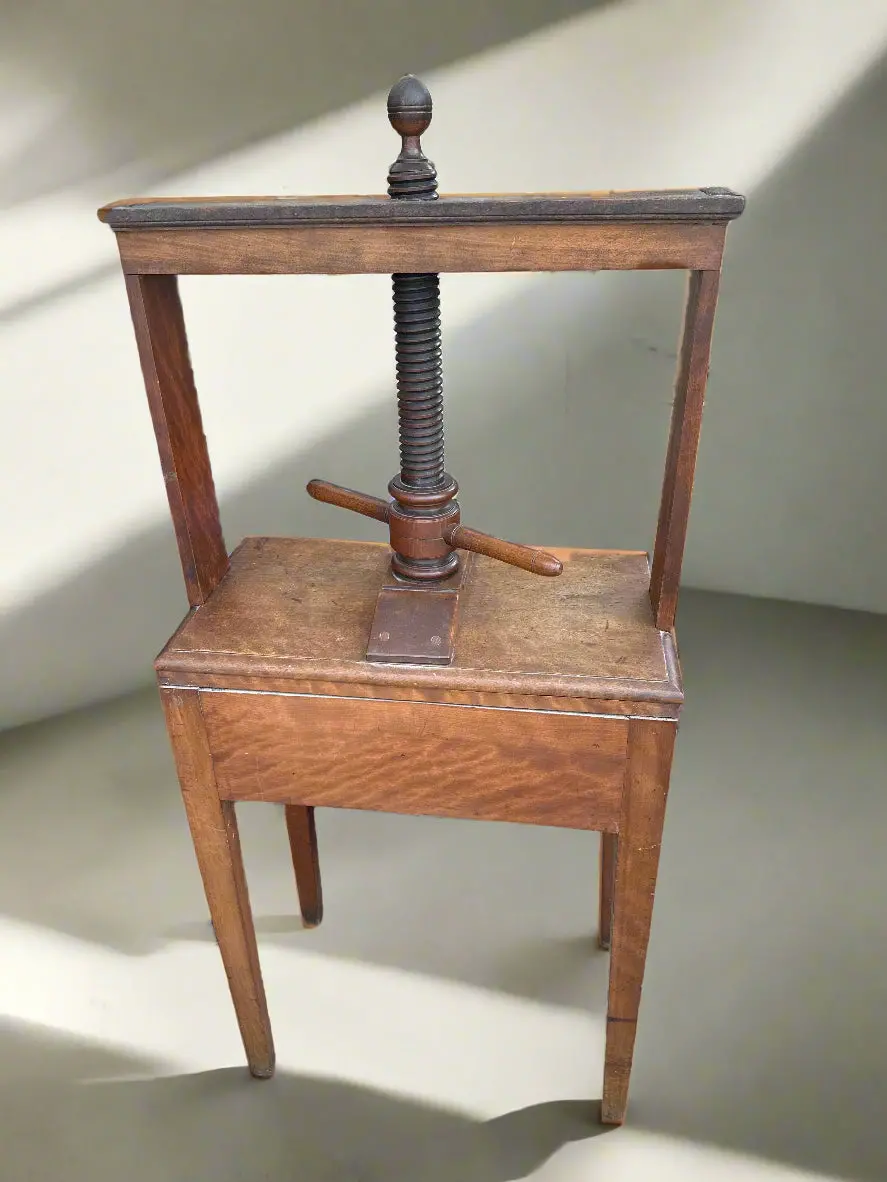 Small English Oak Book Press 1