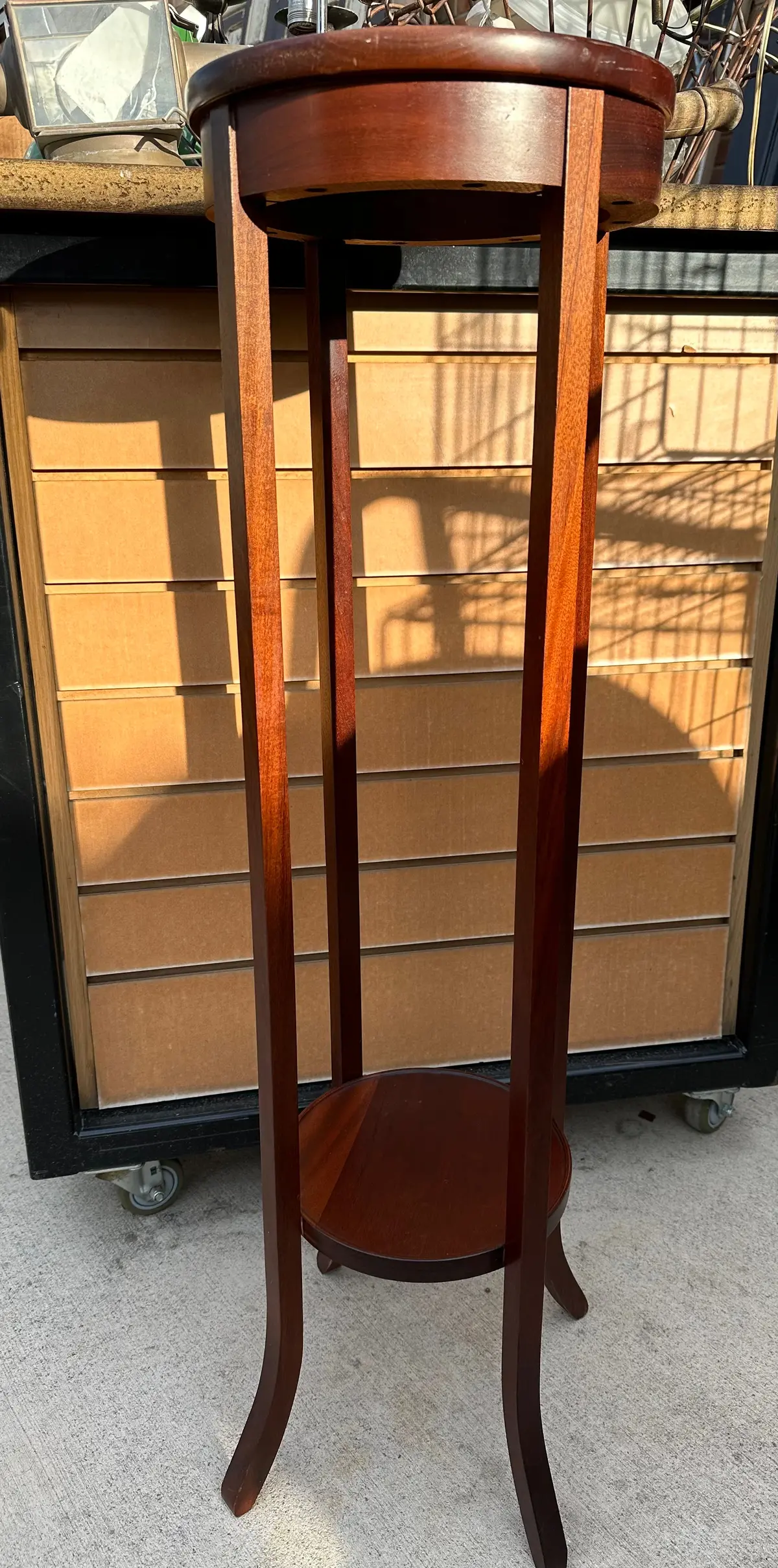 Mahogany Pedestal 1