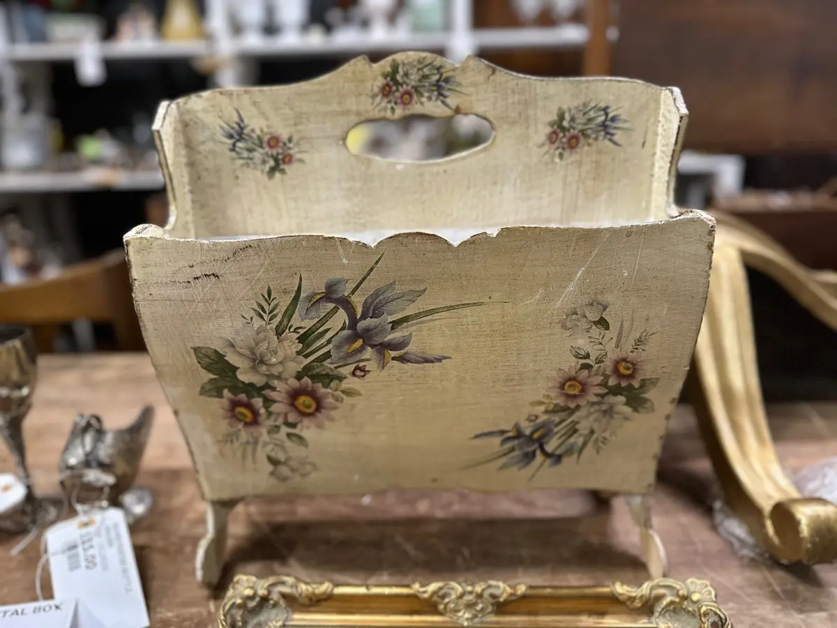 Floral Painted Magazine Holder As Found 1
