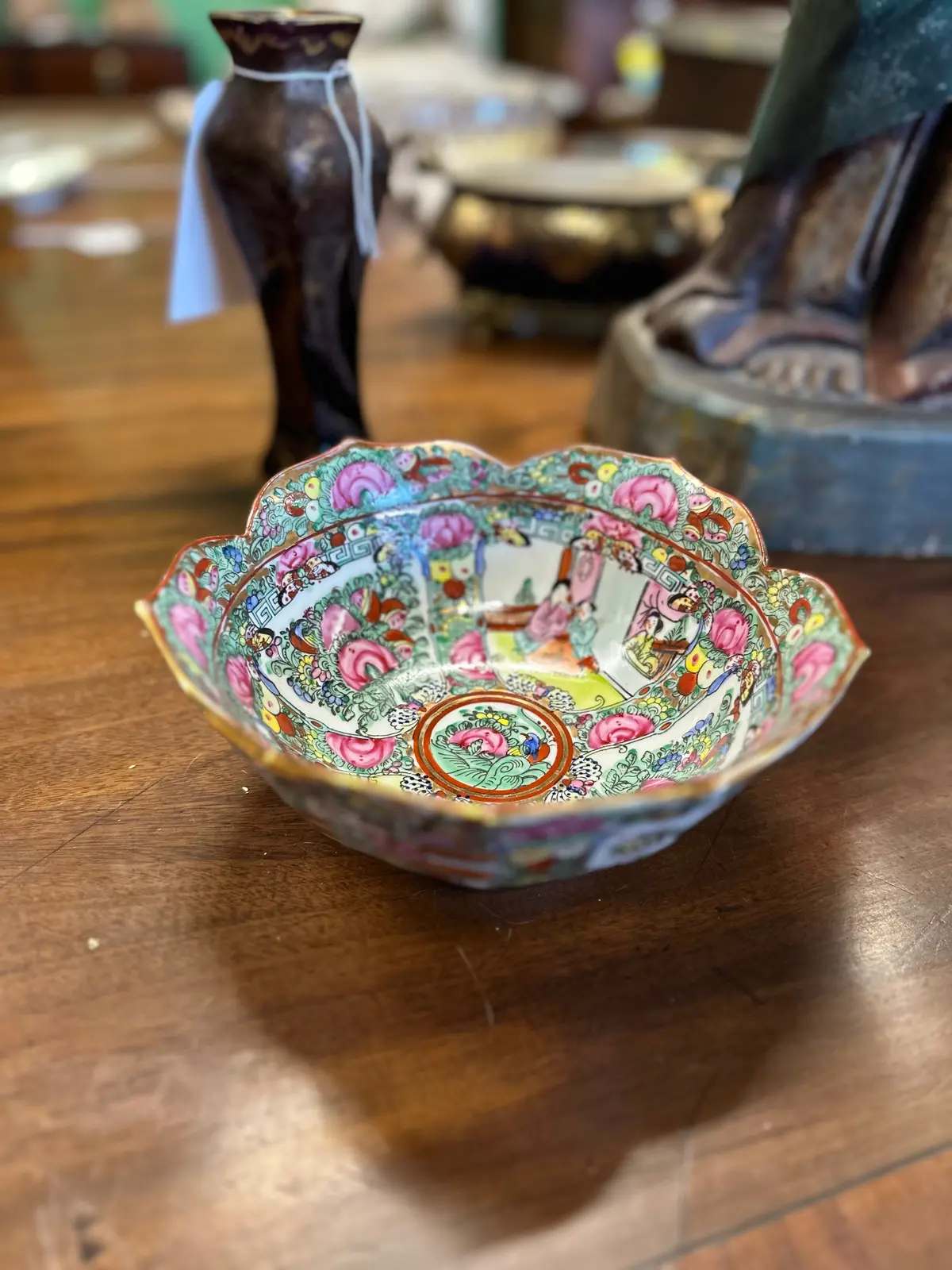 Rose Famille Hong Kong Small Serving Bowl 1