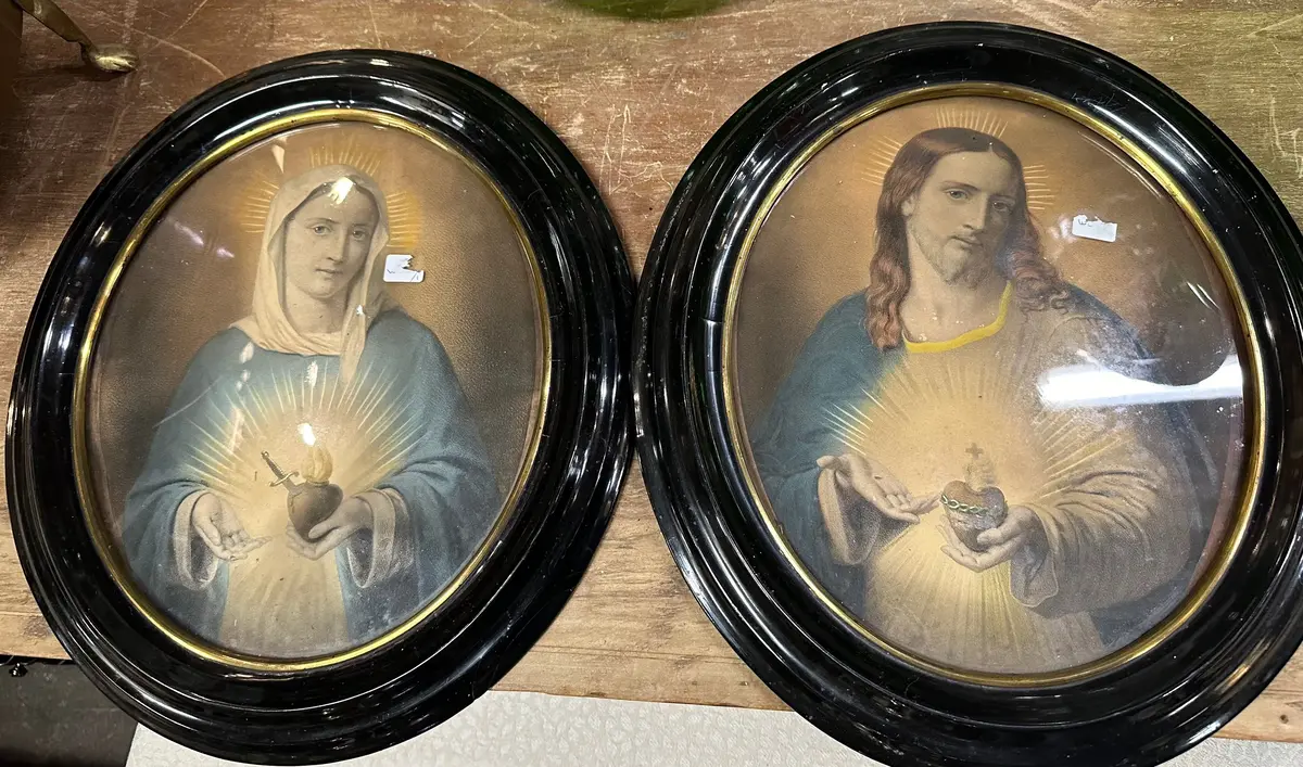 Pair Of Oval Religious Prints Of Mary Andjesus 1