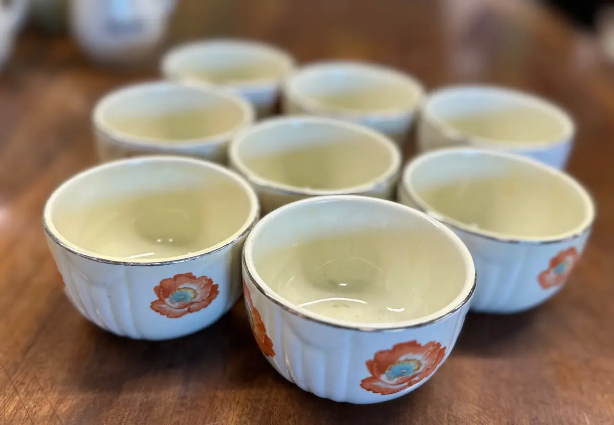 Set Of 8 Hall’S Poppie Trail Custer Bowls 1