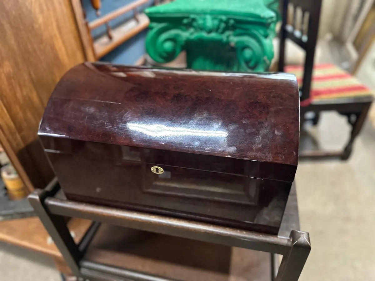 Domed Top Burled Humidor Box 1