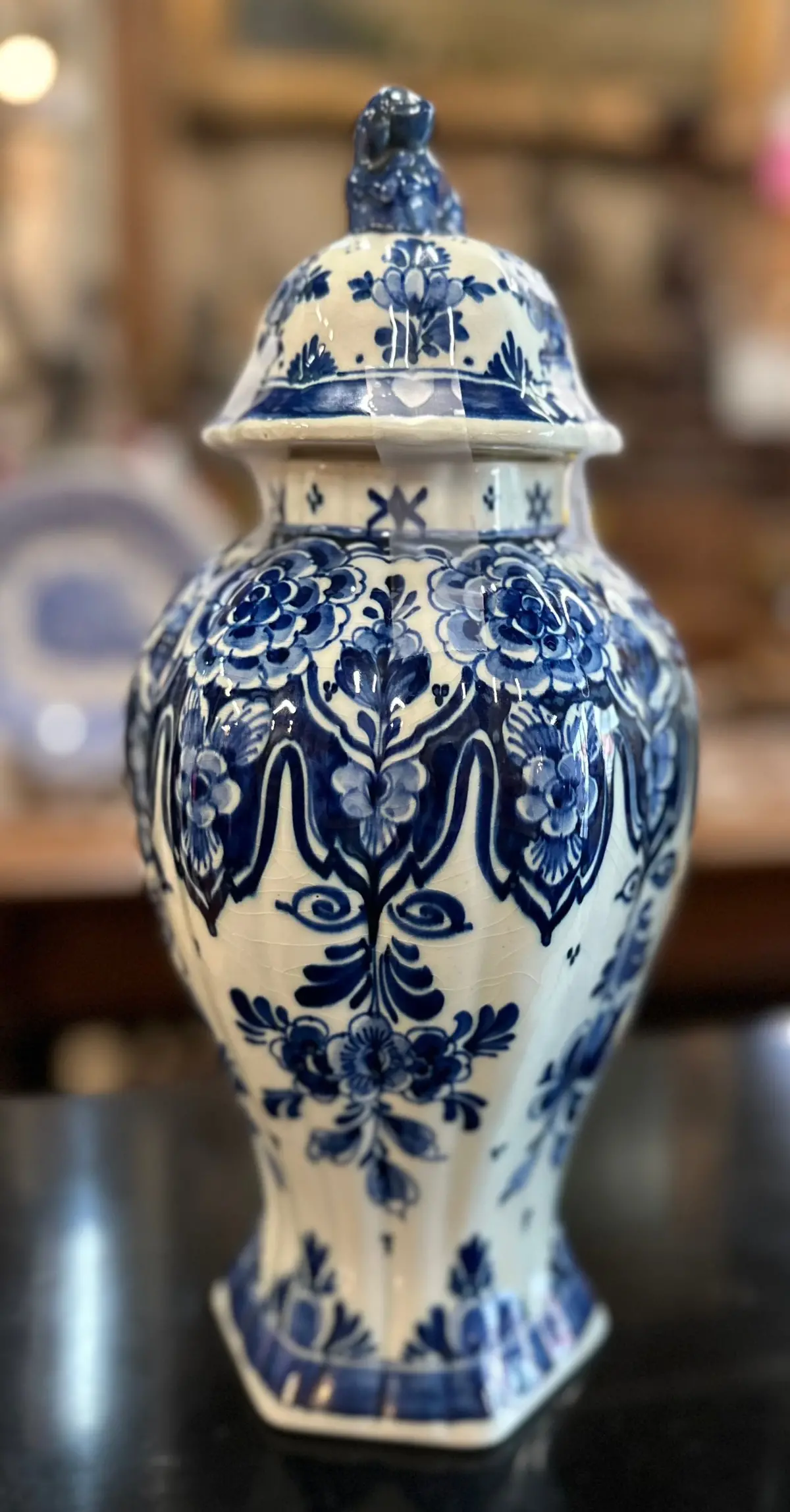 Medium Delft Ginger Jar With Ruffles 1
