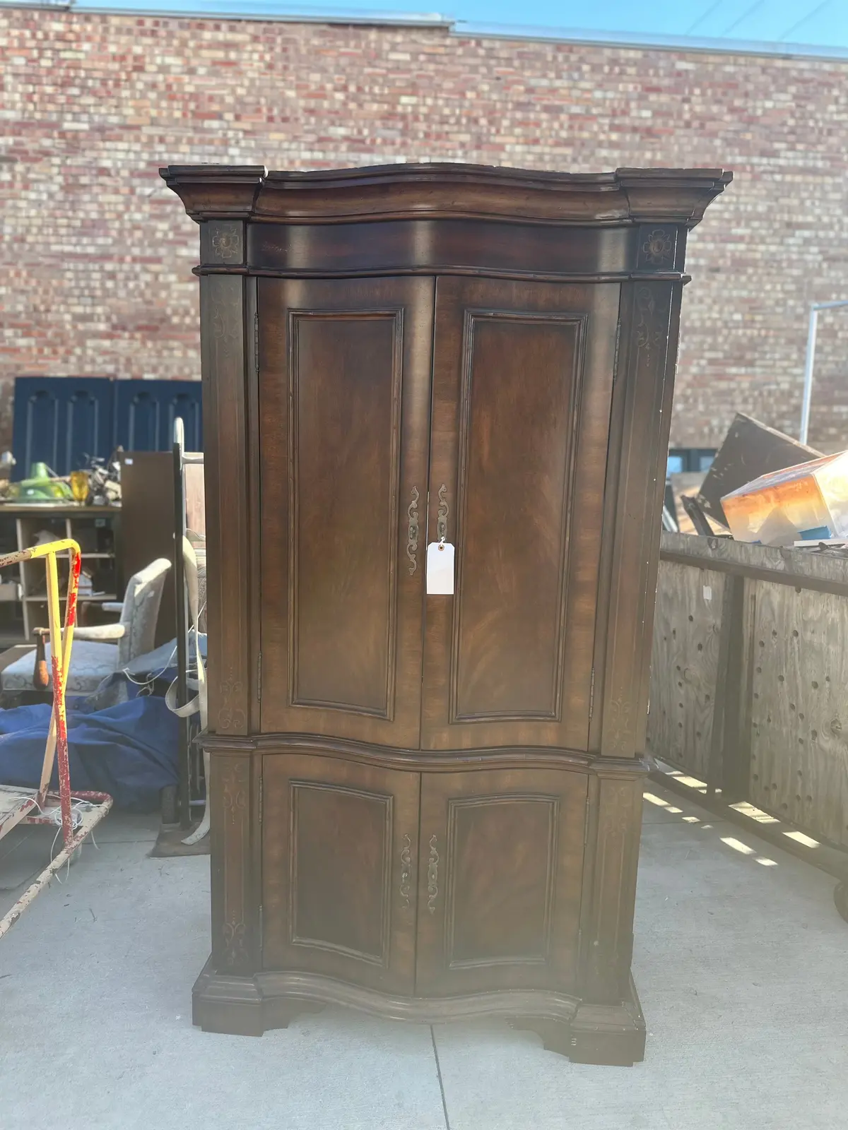 Italian Style Cabinet With Inlay 1