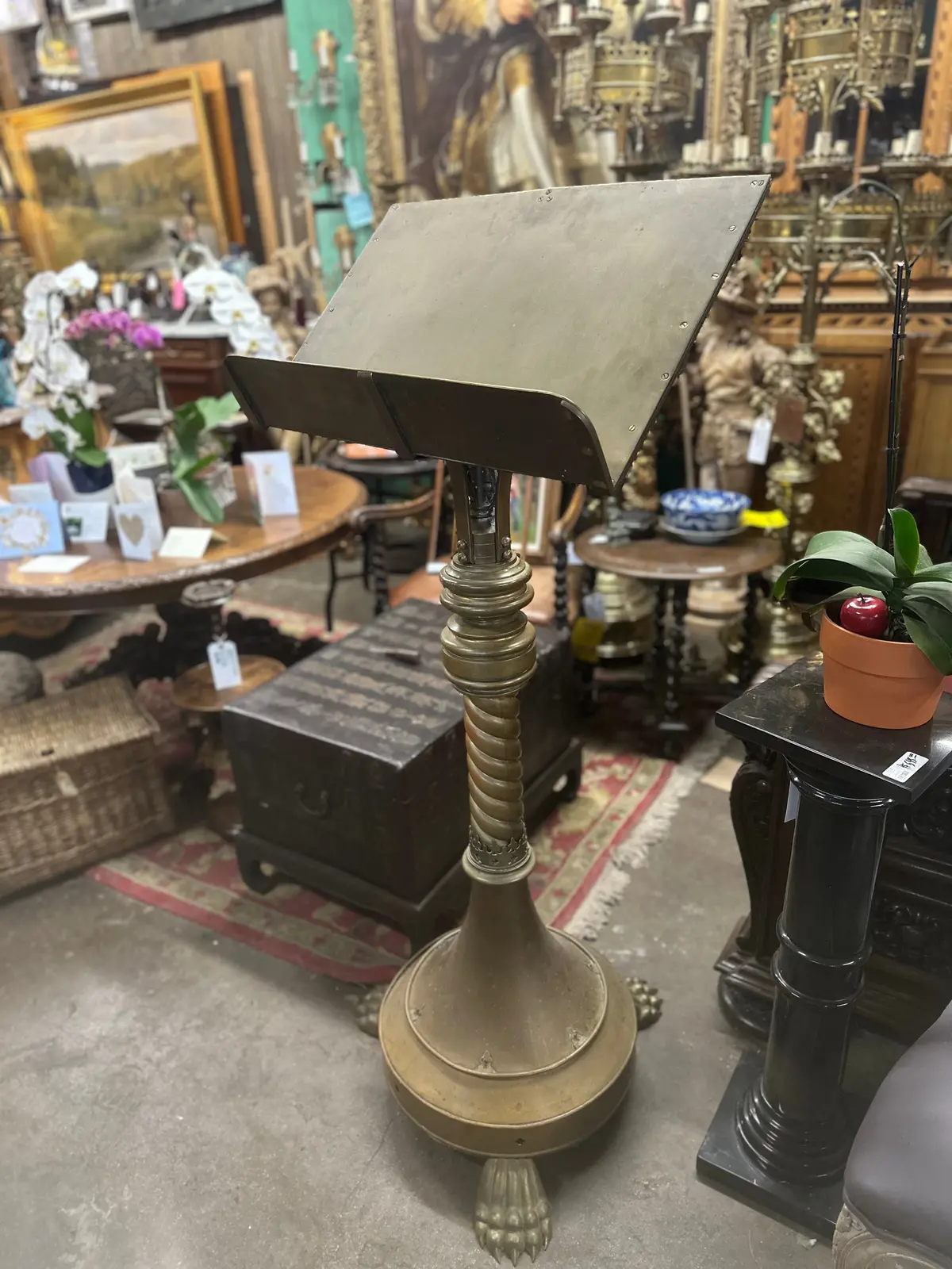 Antique Large Brass Lecturn With Claw Feet And Barley Twist 1