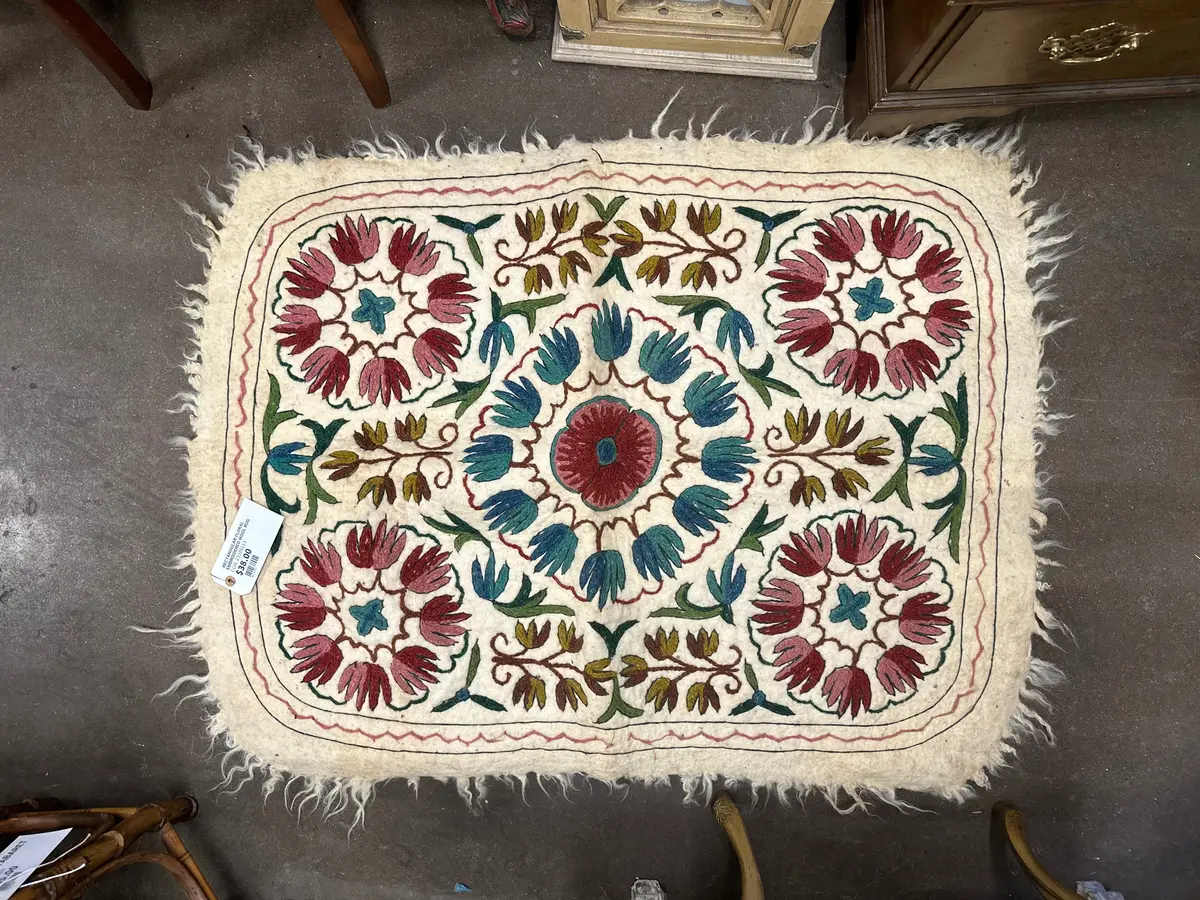 Rectangular Floral Embroidered Wool Rug 1